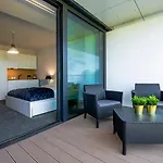 Vacationclub - Seaside Apartament 108