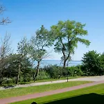 Vacationclub - Seaside Apartament 108